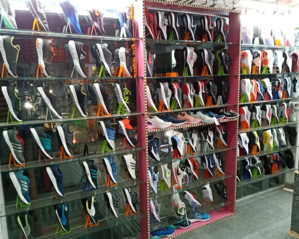 vedanshi-garments-and-shoes-shop