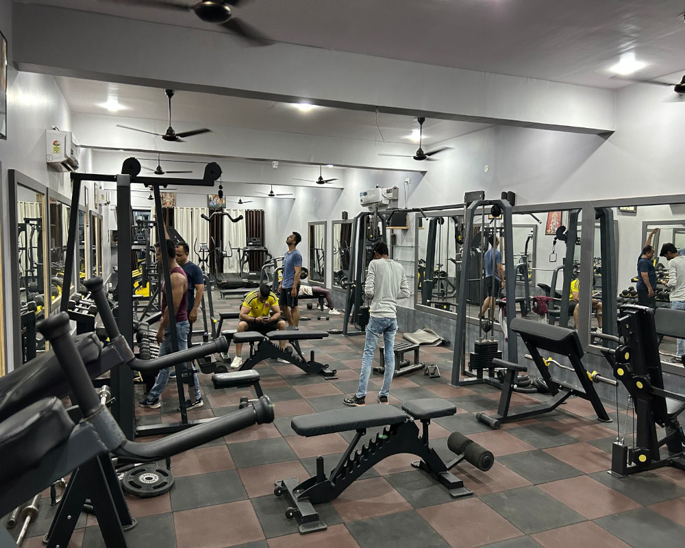 shape-and-size-fitness-point-nehru-road-branch