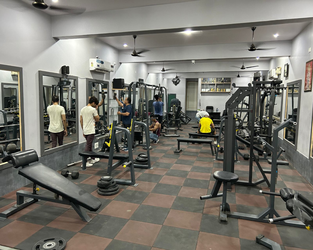 shape-and-size-fitness-point-nehru-road-branch