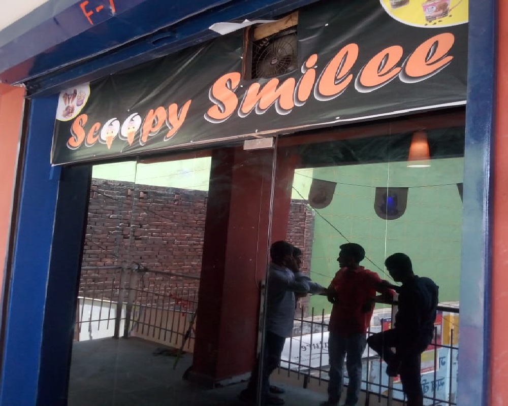 scoopy-smilee