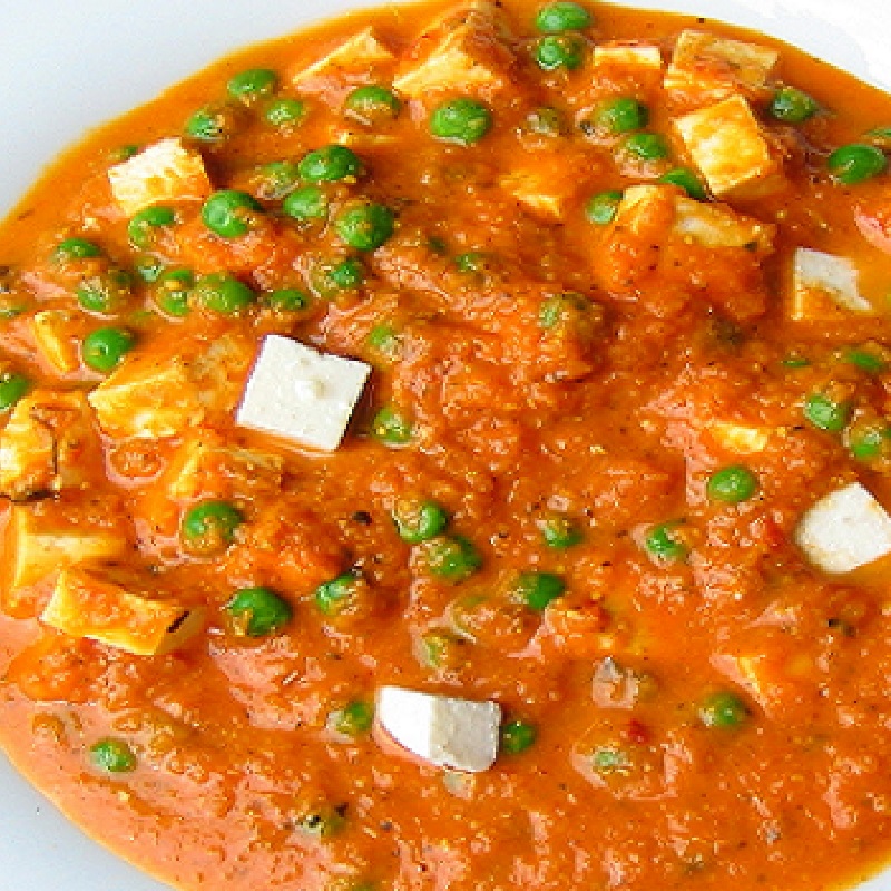 Lal-Haveli-Matar-Paneer