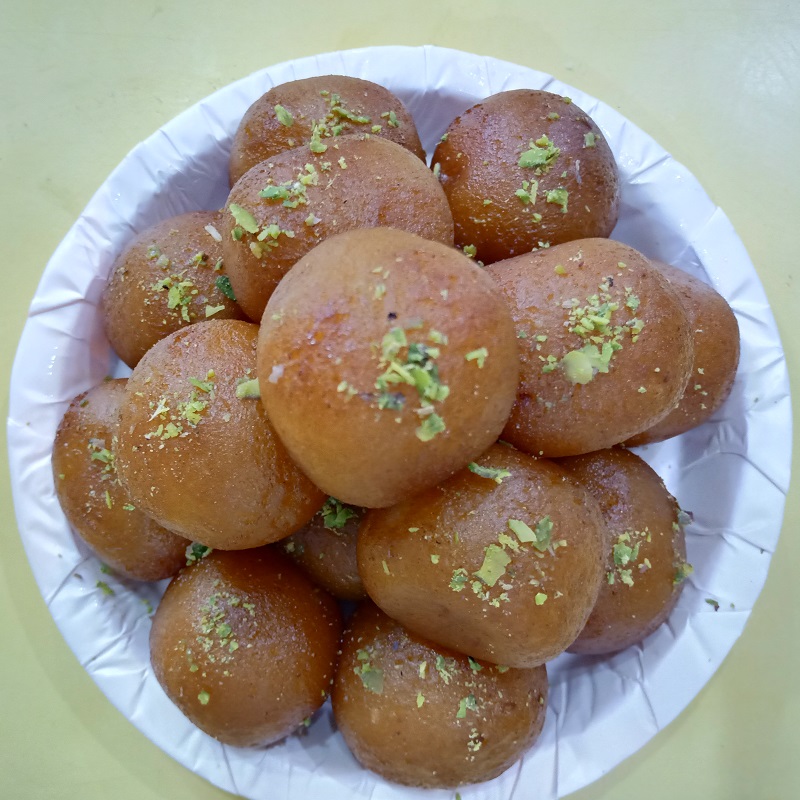 Gulab-Jamun