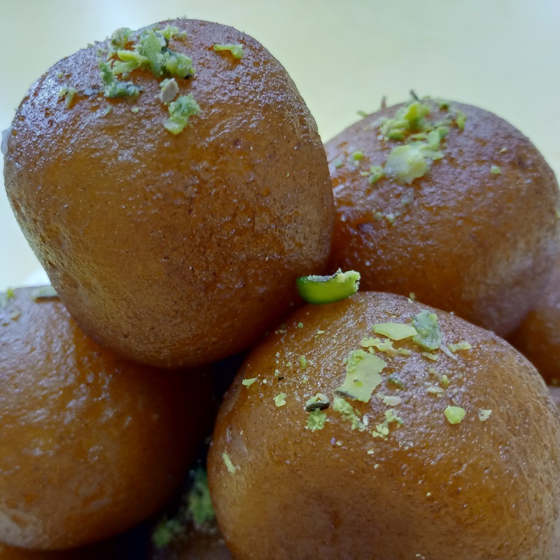 Gulab-Jamun