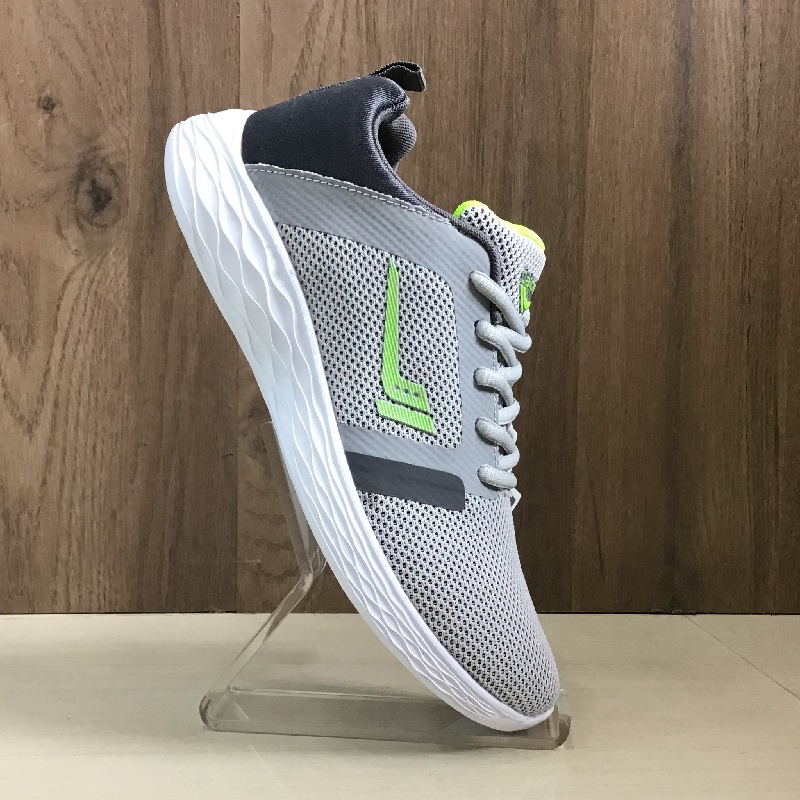 Calcetto Striker Men s Sport Shoes Fashion Point Baraut